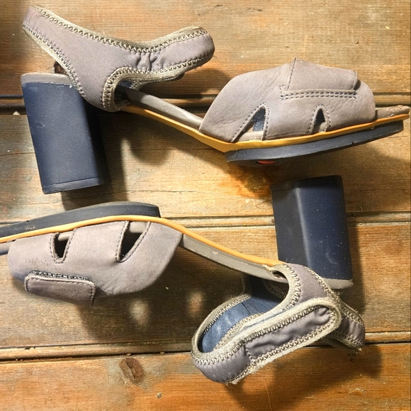 CAMPER SANDALS!9-9.5.MED.GRAY.EUC.3" BLOCK HEEL. - Picture 1 of 11